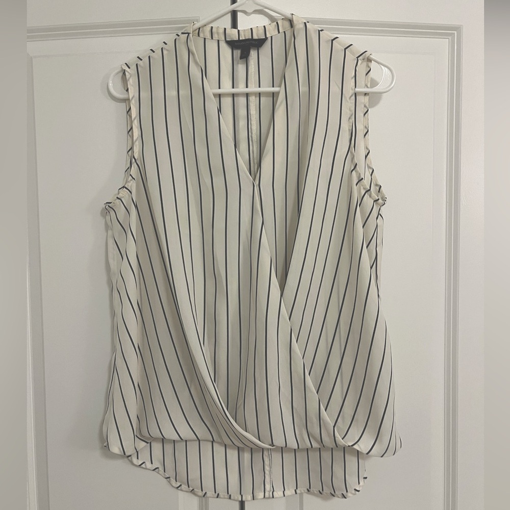Banana Republic Sleeveless White Blouse - Small Size